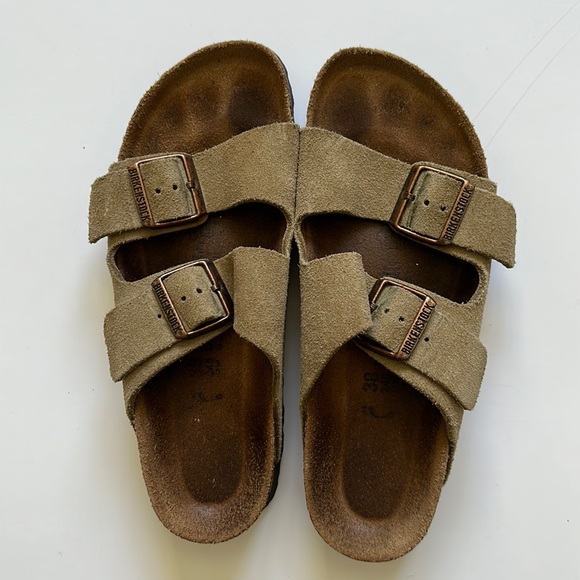 Birkenstock Shoes - Taupe Birkenstock Arizona